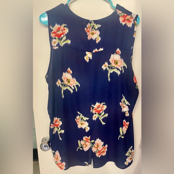 Women’s XXL Renee C Pleat Front Blouse from Stitch Fix - Picture 3 of 7